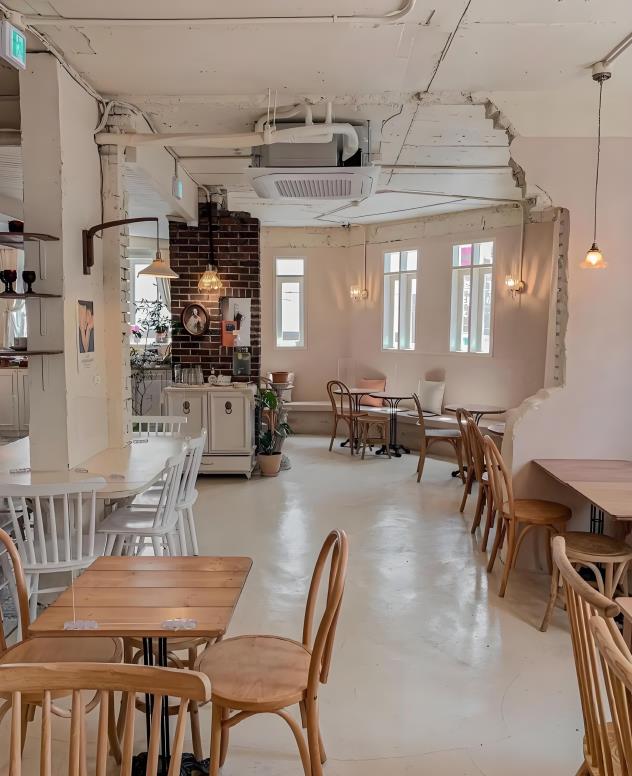 甜品店設計:韓式奶油風烘焙空間治愈且優雅