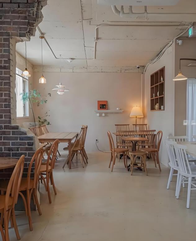 甜品店設計:韓式奶油風烘焙空間治愈且優雅