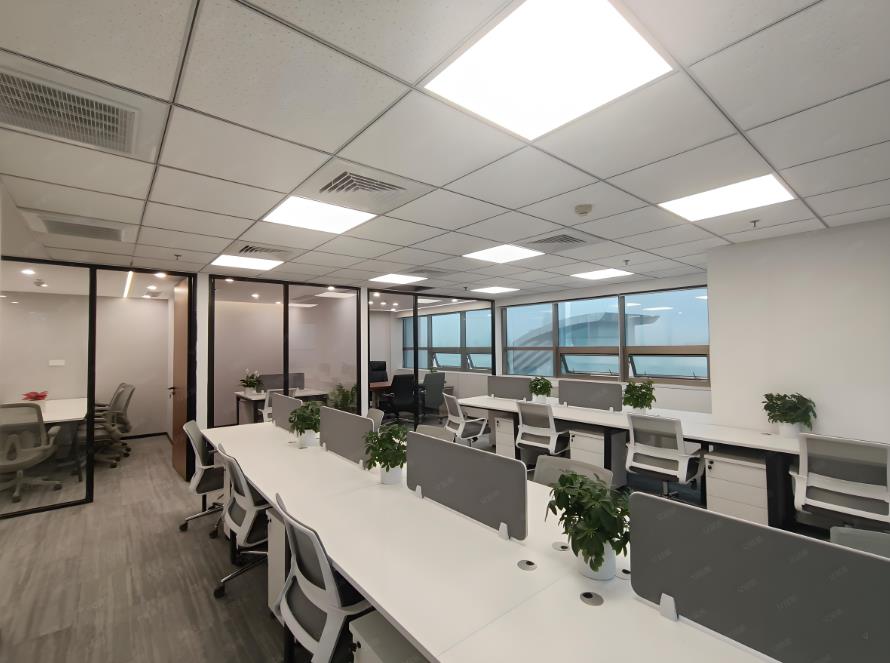 <a href=http://www.hxet.cn/xingyemendao/bangongshixiezilou/ target=_blank class=infotextkey>重慶辦公室裝修</a>價格全解析