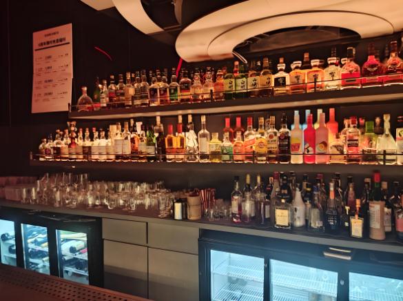 酒吧裝修預算，這份避坑指南能幫你省10萬！